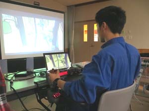 島根県立農林大学校で高性能林業機械の疑似体験授業を試行