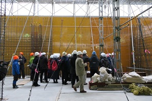 石狩湾新港発電所の建設で国産材型枠用合板を500枚使用