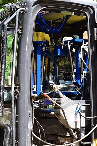 ロボットが大型機械を操縦、９月26日に新見市で公開試験