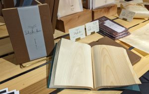 経木でつくった「shiki bun 木のノート」に反響