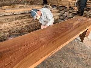 高級材・ケヤキの用途を広げる仙台市の寺島木材